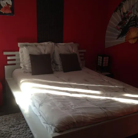 D'hotes Hola Laval