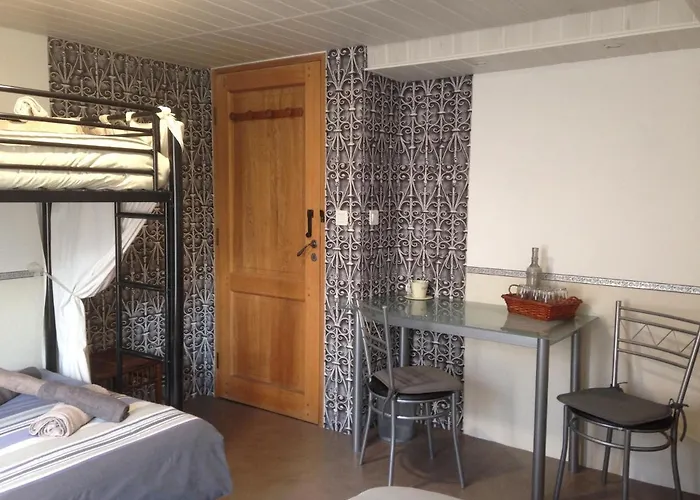 D'hotes Hola Bed & Breakfast 3*